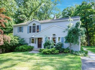169 Deerhaven Rd, Mahwah, NJ 07430