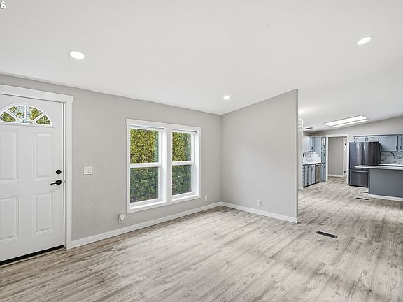 2nd image of 4617 SE 133rd Dr #92