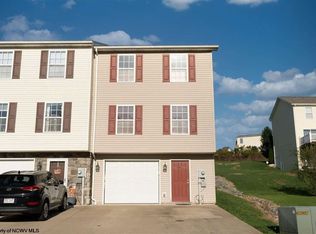 100 Eagle Dr, Maidsville, WV