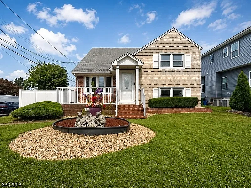 74 Raritan Rd