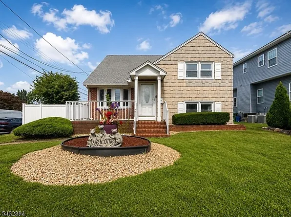 74 Raritan Rd, Linden City, NJ 07036
