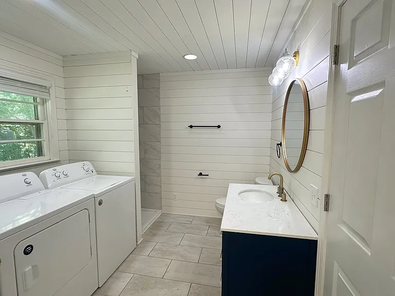 1703 Ryan Ave — Photo 9