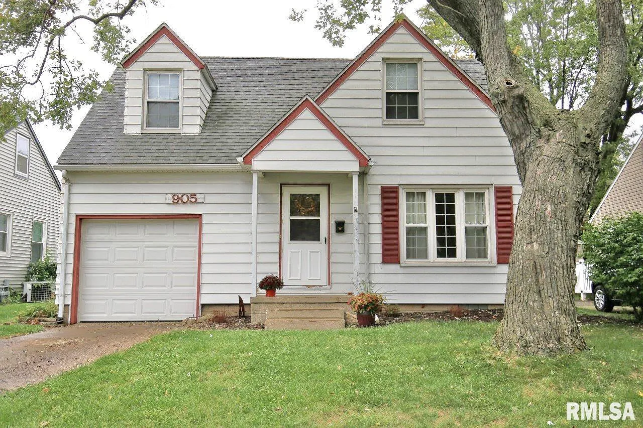 905 E Fairoaks Ave photo 1