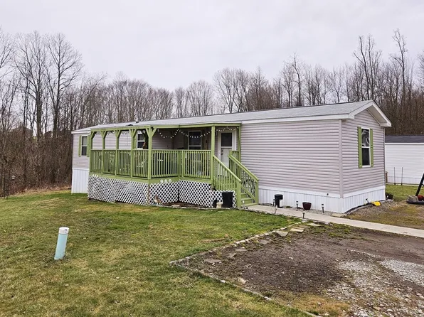 705 Greyhound Ln, Greensburg, PA 15601