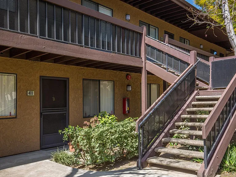 Heritage Park Montclair Senior Apartments — Photo 32