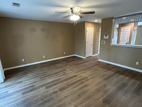 4th image of 9074 Maple Grove Dr