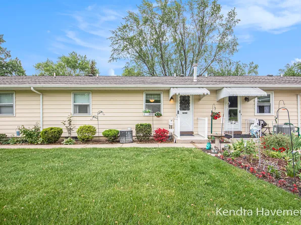 955 Andover Ct SE #85, Grand Rapids, MI 49508