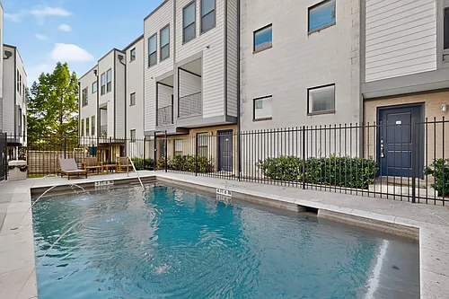4950 Cedar Springs Rd #301 Photo 1