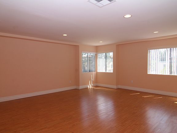 2nd image of 707 E Lomita Ave APT 1