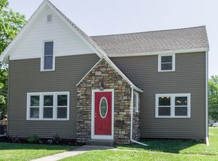 637 7th St, Nevada, IA 50201