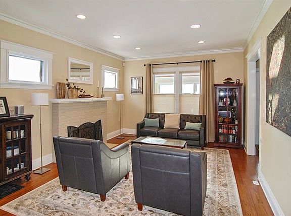 4th image of 150 N Harvey Ave