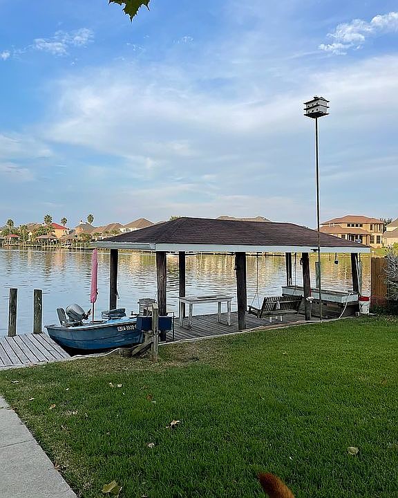 2nd image of 422 Eden Isles Dr