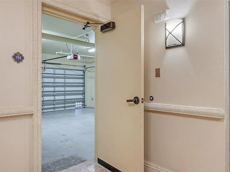 464 Golden Gate Point #702 — Photo 45