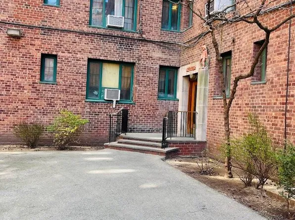 1686 Metropolitan Avenue #4H, Bronx, NY 10462