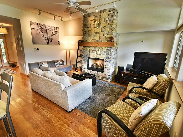 172 Robin Dr — Photo 17