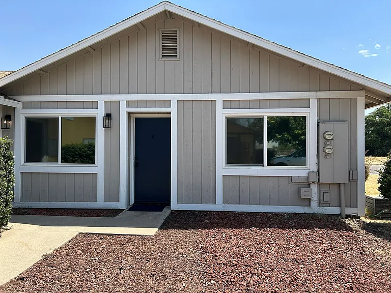 900 La Vida Ln — Photo 3