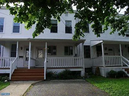 343 W Woodland Ave photo 1