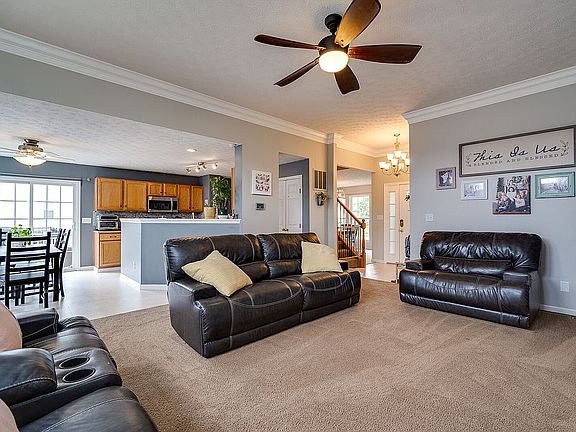 3rd image of 505 Cotillion Ct