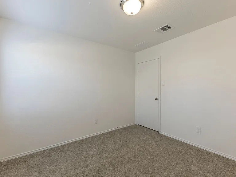 1141 Renaissance Trl — Photo 17