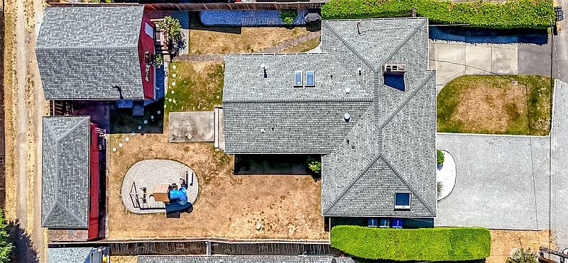 2nd image of 16016 12th Avenue SW