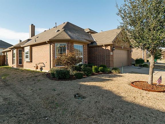 2nd image of 902 Witherby Ln
