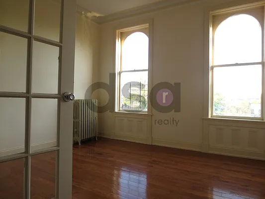 Rented by DSA Realty | media 19