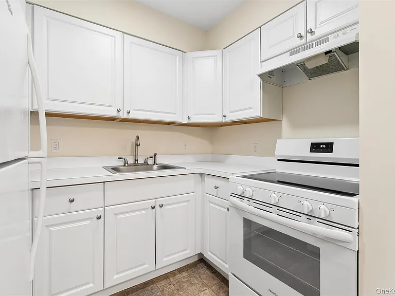1000 9th St #L97 — Photo 8