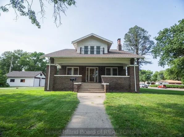 2104 W State St, Grand Island, NE 68803