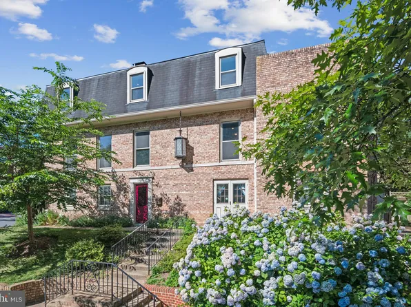 5320 Connecticut Ave NW, Washington, DC 20015