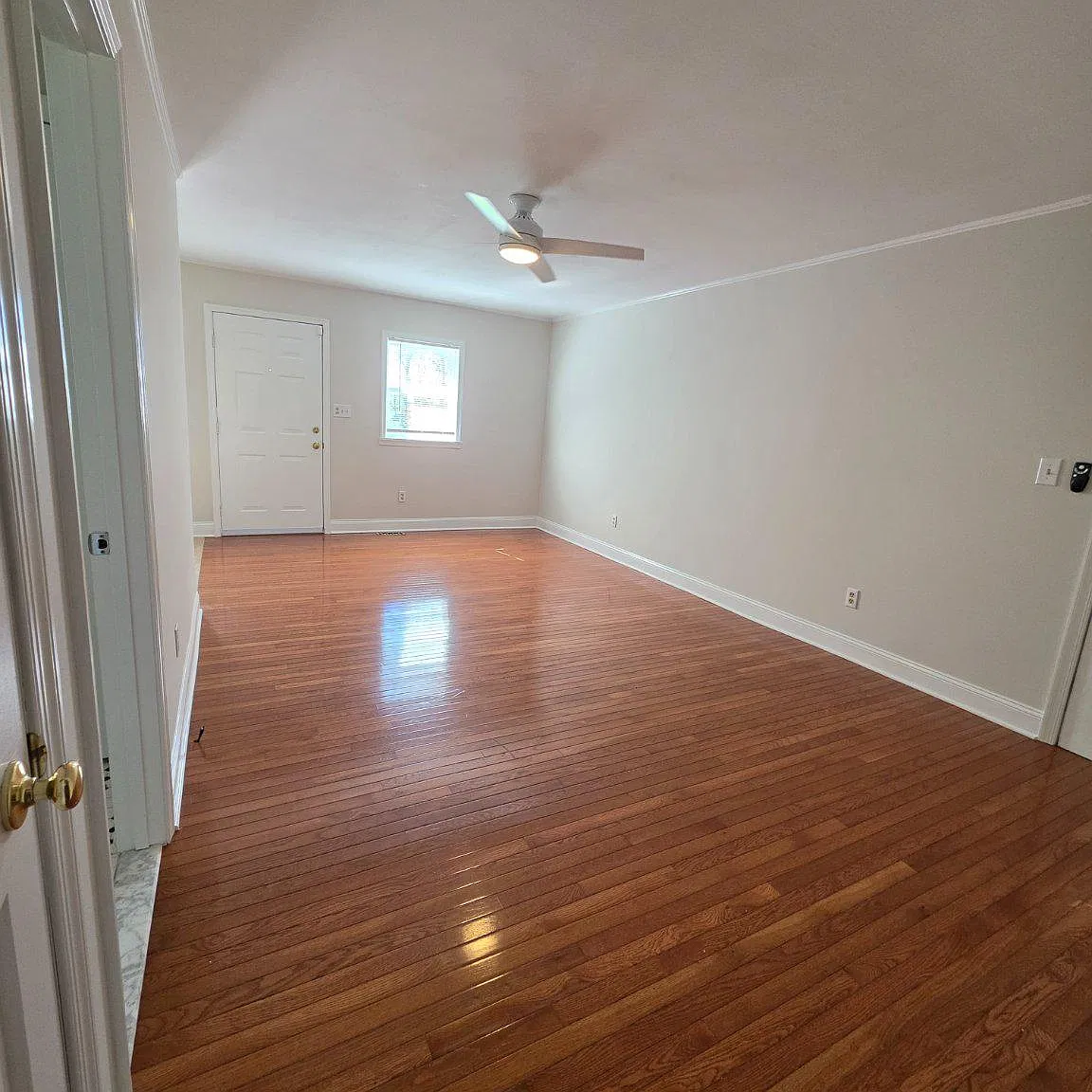 1 bed, 1.0 bath, 1000 sqft, $2,100 — Photo 4