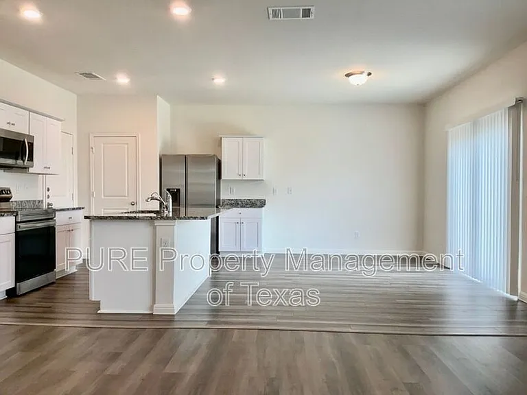 109 Pronghorn St — Photo 5
