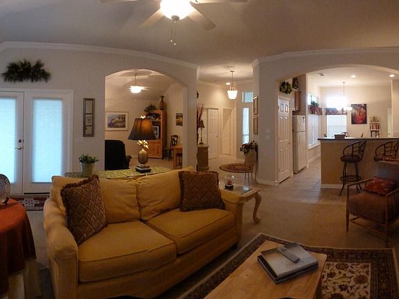 4th image of 10900 Southerland Dr