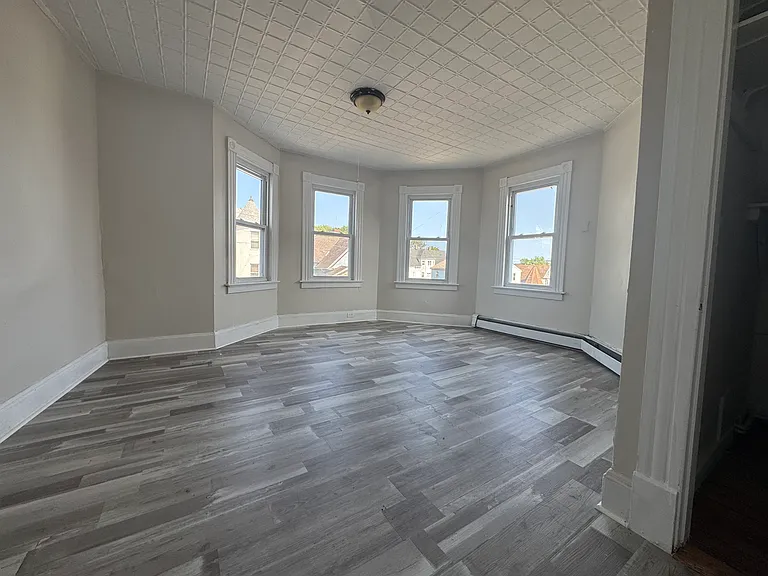 221 Willow St #3C — Photo 8