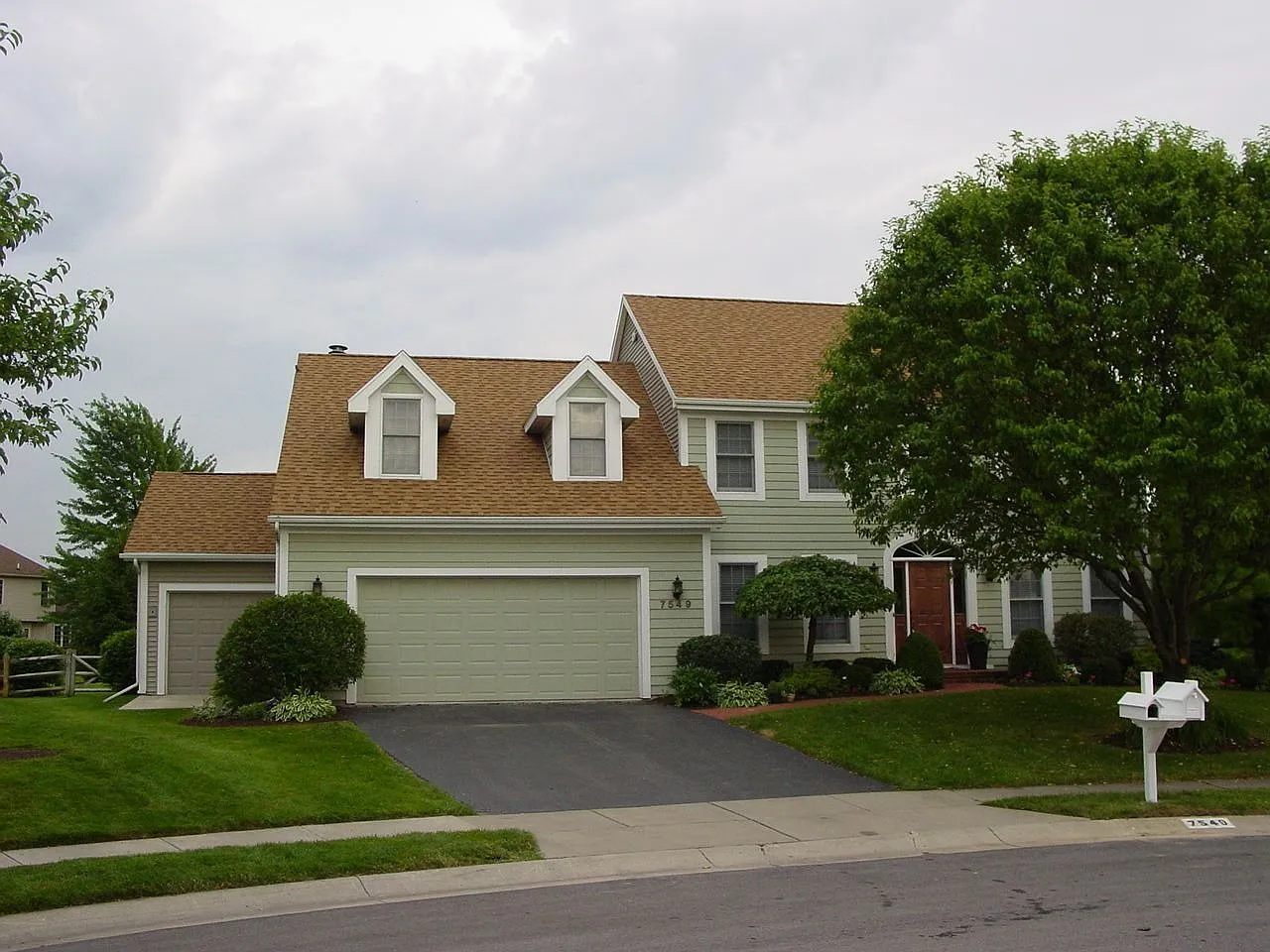 7549 White Pine Ct photo 1