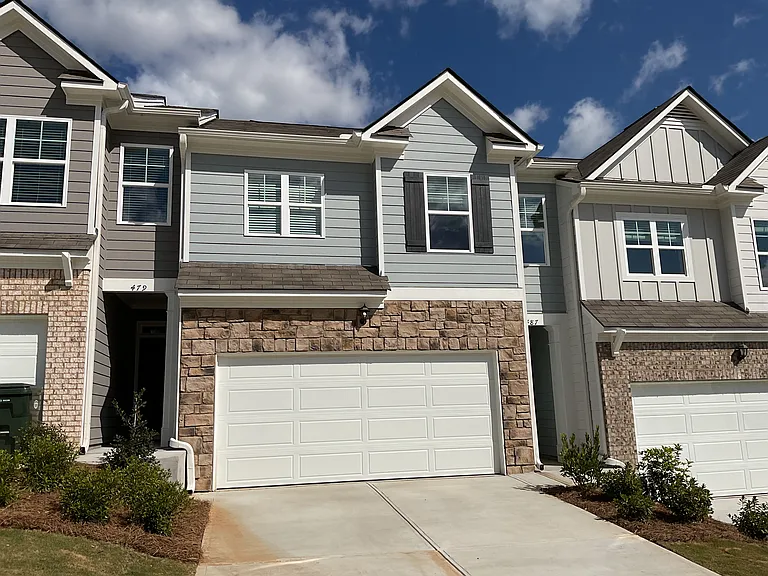 487 Stoneybrook Dr — Photo 1