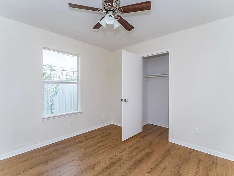 610 Virginia Blvd #2 — Photo 6