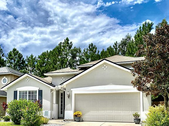 4th image of 2051 N Cranbrook Ave