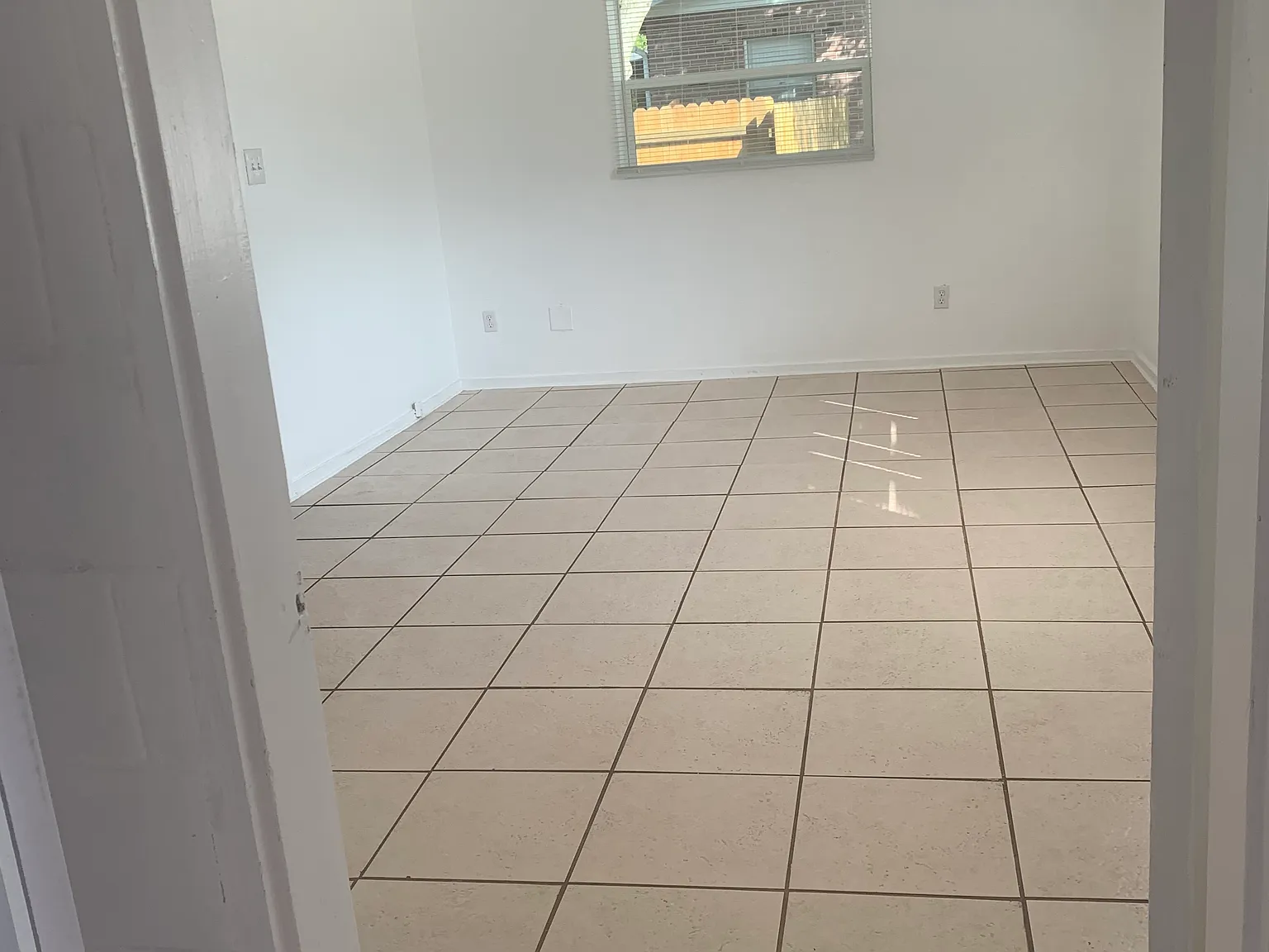 1 bed, 450 sqft, $950 — Photo 2
