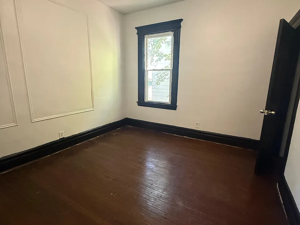 43 Treacy Ave #1F