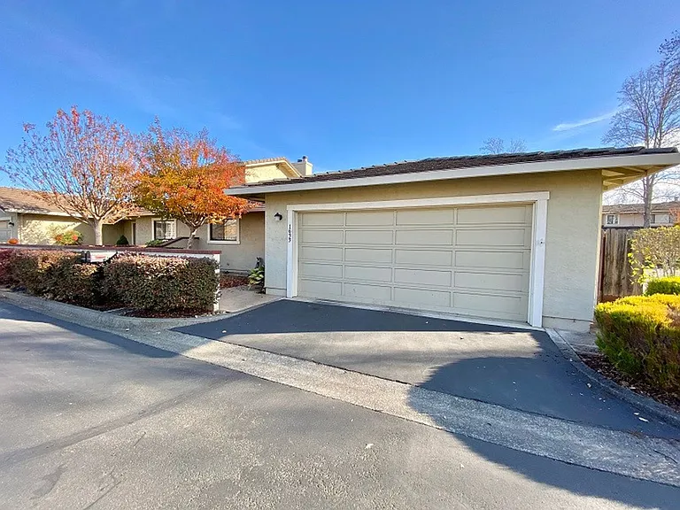 1633 San Vicente Ave — Photo 1