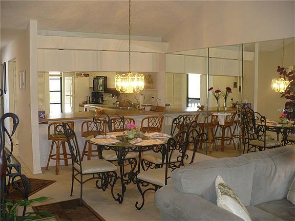 4th image of 924 Capri Isles Blvd APT 220