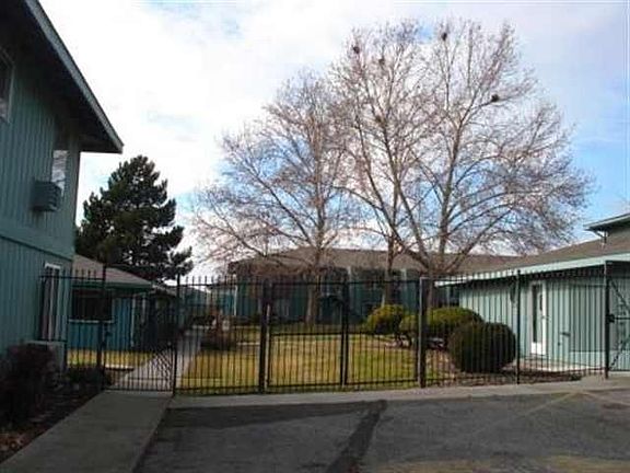 3rd image of 3121 W Hood Ave APT D201
