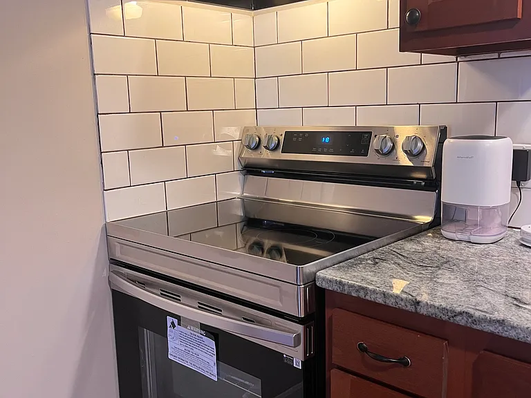 226 Crown St #C — Photo 3