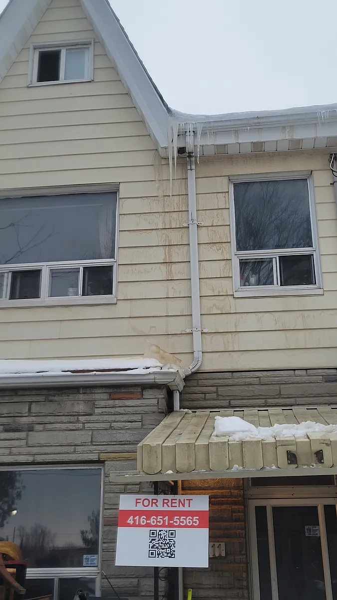 Building Photo - 82 Mulock Ave #1