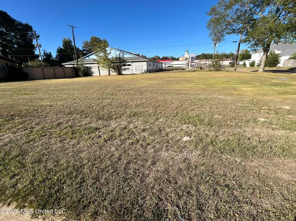 W Bell Ave, Mendenhall, MS 39114