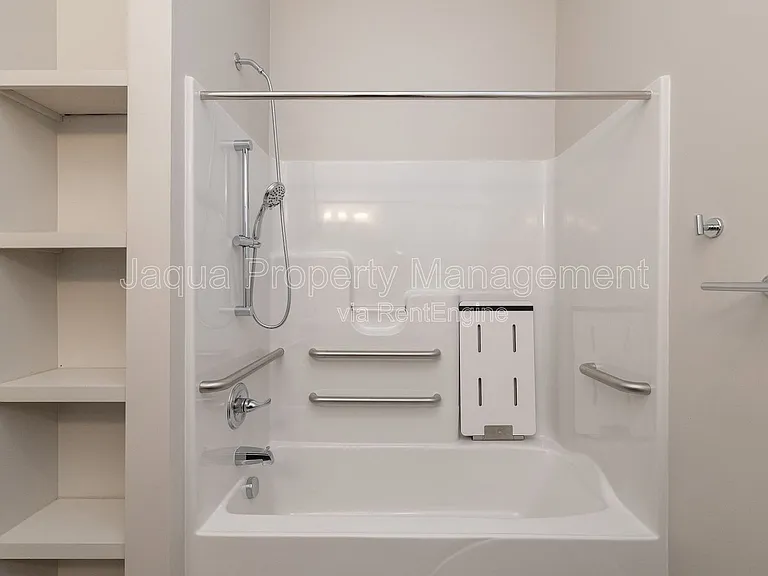 335 Center St #207 — Photo 11