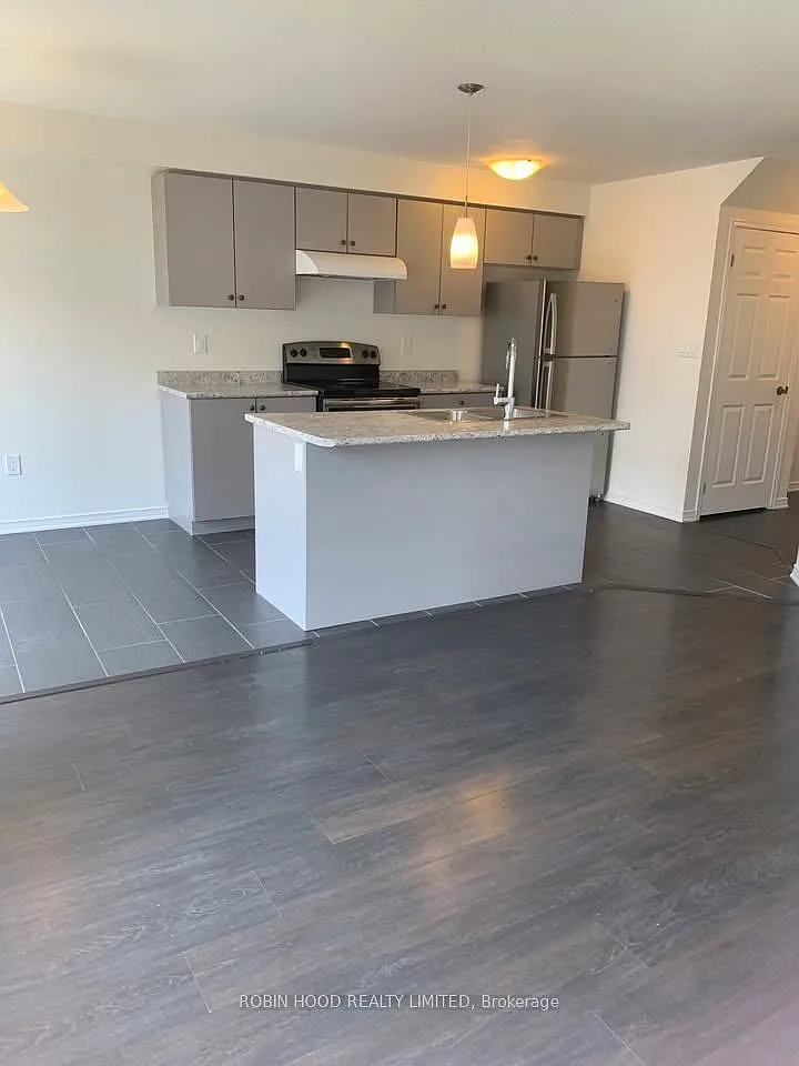 3 bed, $2,695 — Photo 3