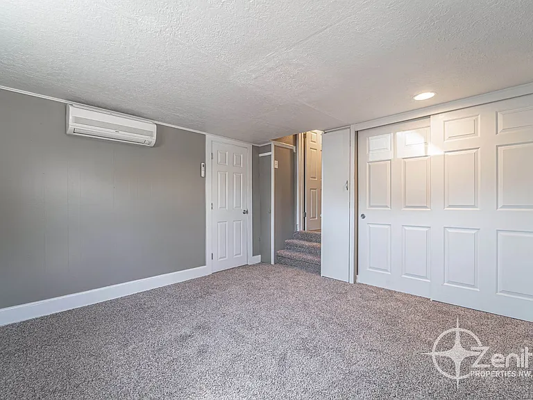 1818 W 22nd St — Photo 13