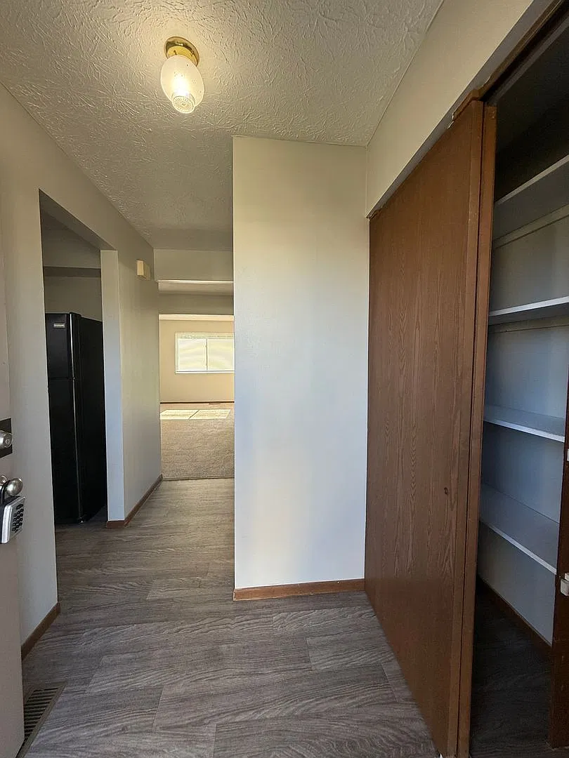 2411 Edmonton Road Columbus, OH 43229 — Photo 2