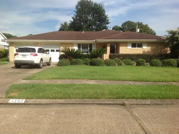 3147 Gardendale Dr, Port Neches, TX 77651